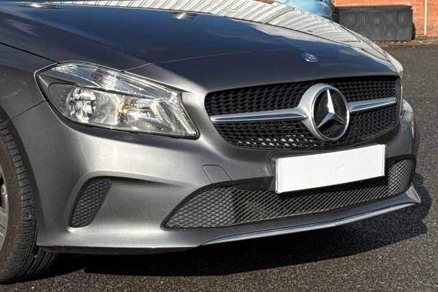Mercedes-Benz A 180 A180d Sport 5dr 