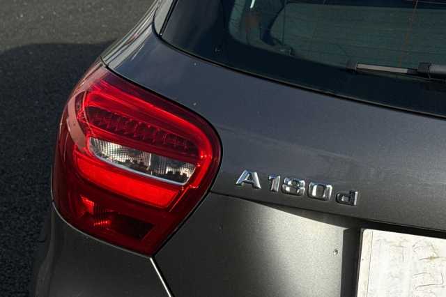 Mercedes-Benz A 180 A180d Sport 5dr 