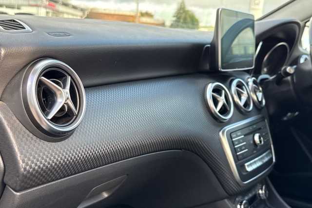 Mercedes-Benz A 180 A180d Sport 5dr 