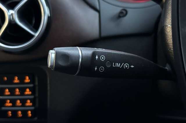 Mercedes-Benz B 180 B180 Exclusive Edition Plus 5dr Auto 