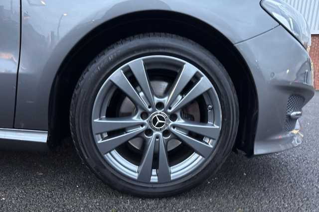 Mercedes-Benz B 180 B180 Exclusive Edition Plus 5dr Auto 