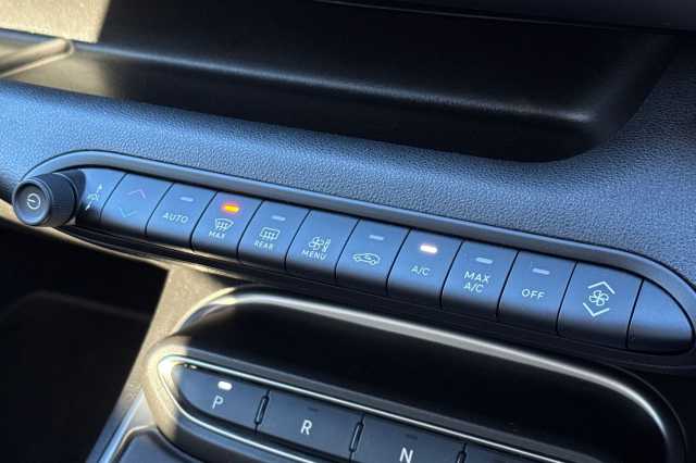 Jeep Avenger 1.2 e-Hybrid Summit 5dr DCT 