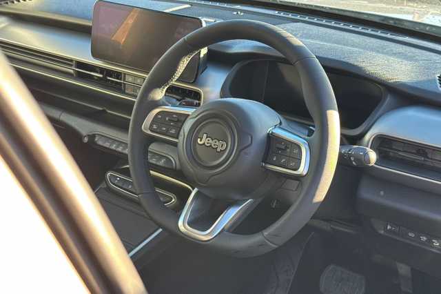 Jeep Avenger 1.2 e-Hybrid Summit 5dr DCT 