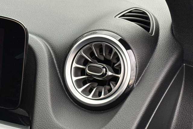 Mercedes-Benz GLA 200 200 AMG Line Premium 5dr Auto 