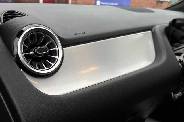 Mercedes-Benz GLA 200 200 AMG Line Premium 5dr Auto 