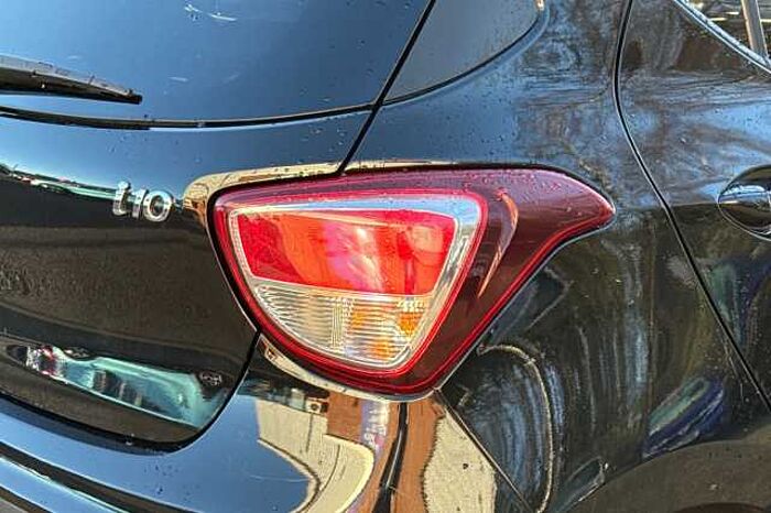 Hyundai i10 1.0 Premium 5dr 