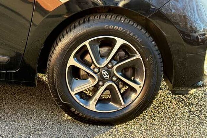 Hyundai i10 1.0 Premium 5dr 