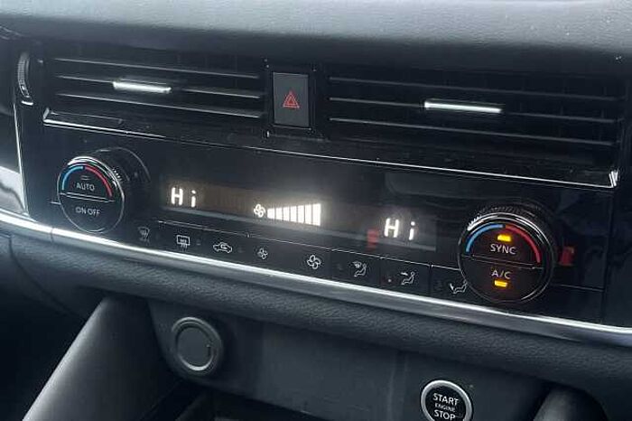 Nissan Qashqai 1.3 DiG-T MH 158 N-Connecta 5dr Xtronic 