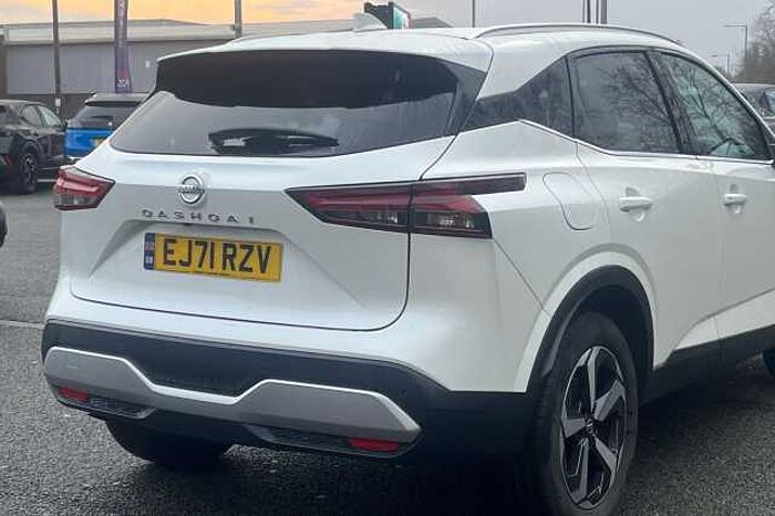 Nissan Qashqai 1.3 DiG-T MH 158 N-Connecta 5dr Xtronic 