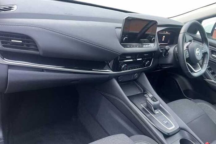 Nissan Qashqai 1.3 DiG-T MH 158 N-Connecta 5dr Xtronic 