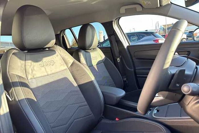 Jeep Avenger 1.2 e-Hybrid Summit 5dr DCT 