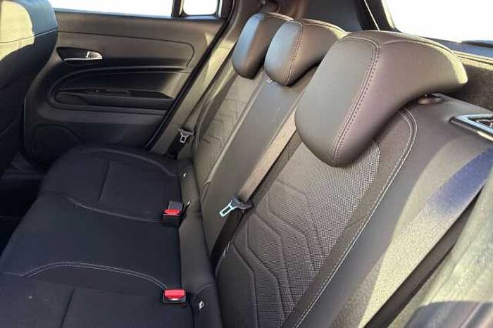 Jeep Avenger 1.2 e-Hybrid Summit 5dr DCT 