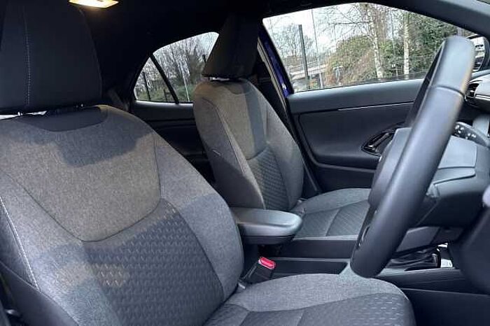 Toyota Yaris Cross 1.5 Hybrid Design 5dr CVT 