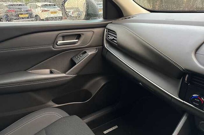 Nissan Qashqai 1.3 DiG-T MH 158 Acenta Premium 5dr Xtronic 