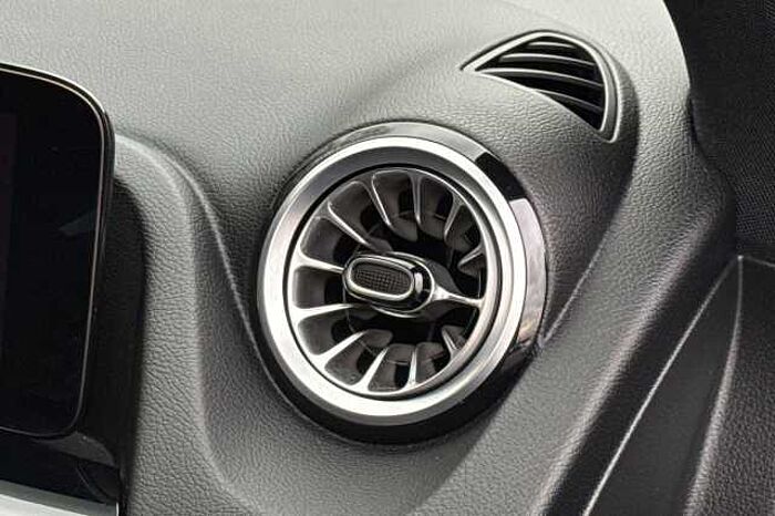 Mercedes-Benz GLA 200 200 AMG Line Premium 5dr Auto 