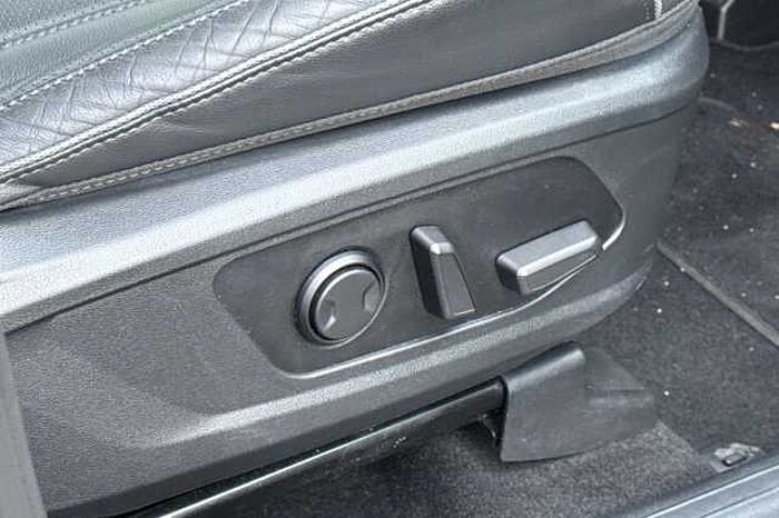 Hyundai TUCSON 1.6 TGDi Plug-in Hybrid Ultimate 5dr 4WD Auto 