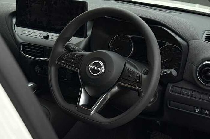 Nissan Juke 1.0 DiG-T Acenta Premium 5dr DCT 