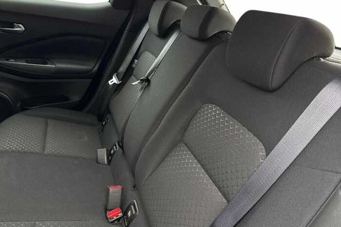 Nissan Juke 1.0 DiG-T Acenta Premium 5dr DCT 