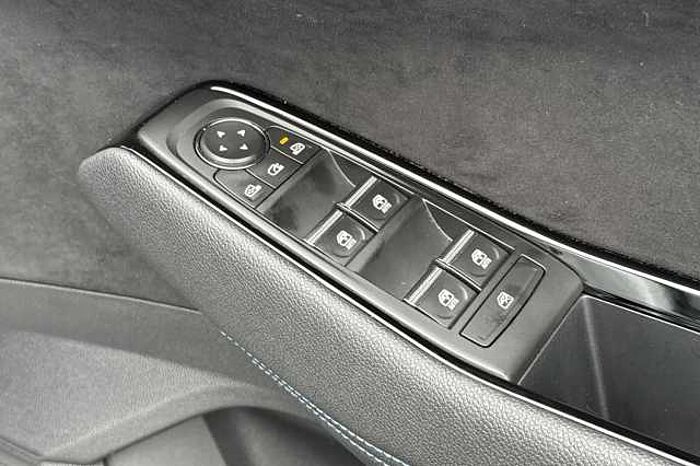 Renault Austral E-Tech FHEV Iconic Esprit Alpine 5dr Auto 