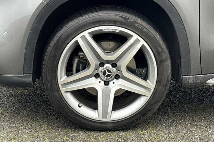 Mercedes-Benz GLA 220 220d 4Matic AMG Line 5dr Auto 