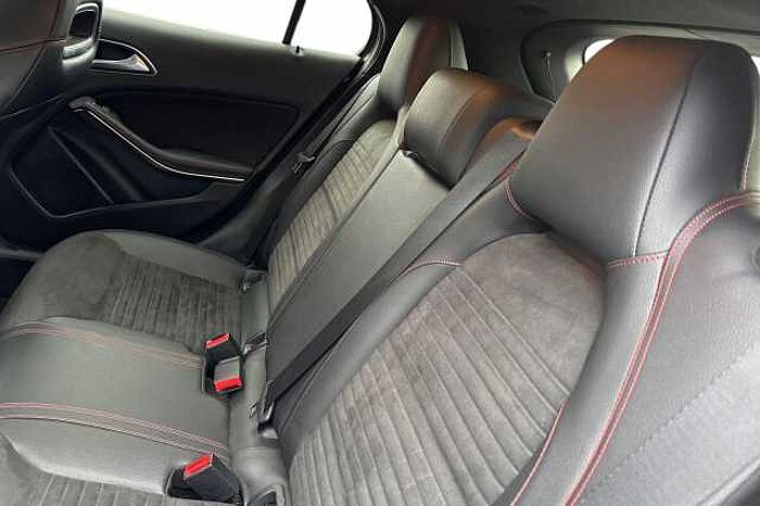 Mercedes-Benz GLA 220 220d 4Matic AMG Line 5dr Auto 