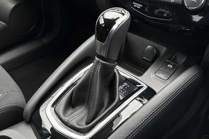 Nissan Qashqai 1.3 DiG-T 160 Acenta Premium 5dr DCT 