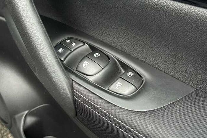 Nissan Qashqai 1.3 DiG-T 160 Acenta Premium 5dr DCT 