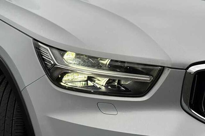 Volvo XC40 2.0 B4P Inscription Pro 5dr Auto 