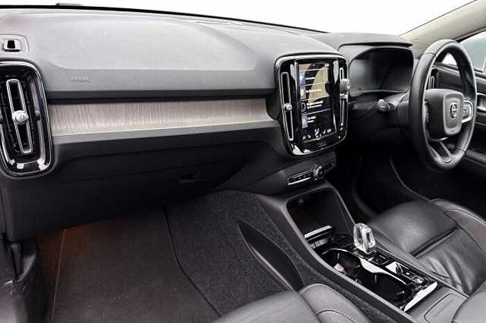 Volvo XC40 2.0 B4P Inscription Pro 5dr Auto 