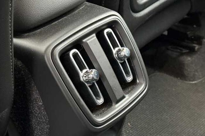 Volvo XC40 2.0 B4P Inscription Pro 5dr Auto 