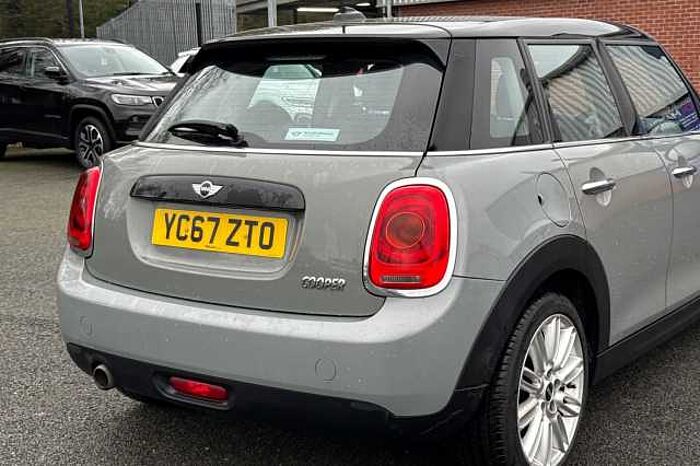 MINI Mini 1.5 Cooper 5dr 
