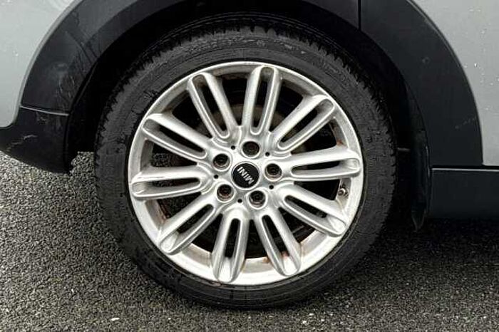 MINI Mini 1.5 Cooper 5dr 