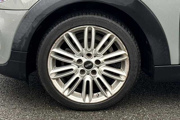 MINI Mini 1.5 Cooper 5dr 