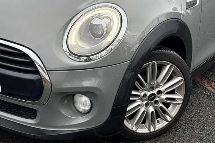 MINI Mini 1.5 Cooper 5dr 