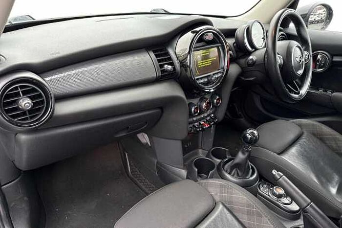 MINI Mini 1.5 Cooper 5dr 