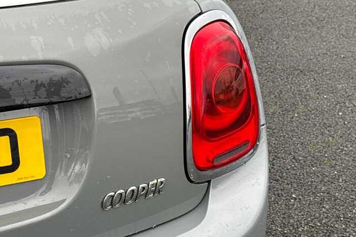 MINI Mini 1.5 Cooper 5dr 