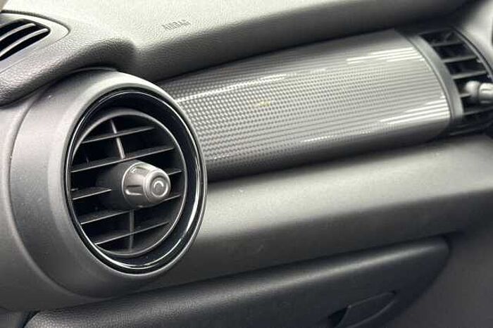 MINI Mini 1.5 Cooper 5dr 