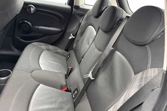 MINI Mini 1.5 Cooper 5dr 